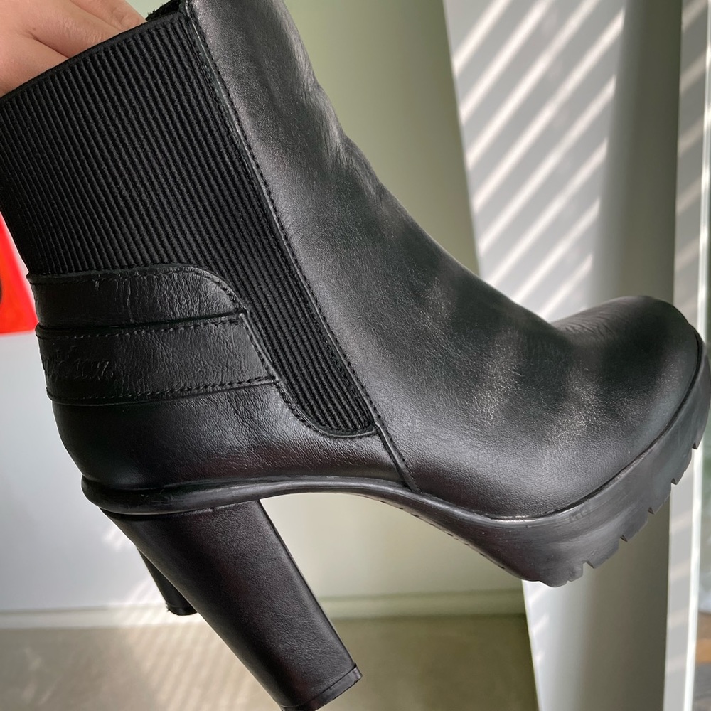 Harley-Davidson Leather Platform Chelsea Boots (EUC)